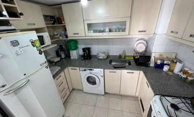 VENTA DE INMEJORABLE DÚPLEX 4 AMBIENTES EN MONTE GRANDE CENTRO - CON COCHERA