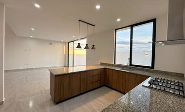 Casa en venta, Privada Zentura, Casa KOQUE, Cholul Mérida, Yuc.