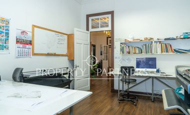 Se arrienda, Hermosa Oficina en el piso 2, en pleno centro cívico de Punta Arenas
