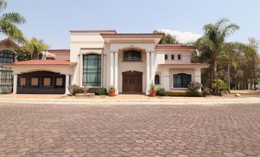 Se vende casa en Morelia, Fracc. Bosques de la Huerta