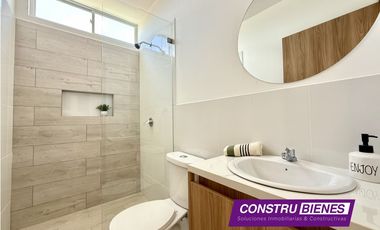 CASAS FRENTE AL MAR – URB. PUNTA ARRECIFE (Manta–Jaramijó)