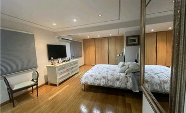 VENTA DE CASA EN CLAYTON 672M2