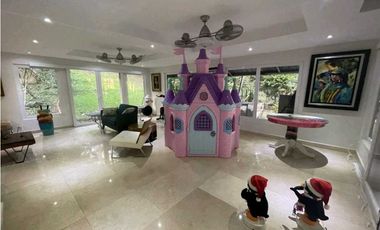 VENTA DE CASA EN CLAYTON 672M2