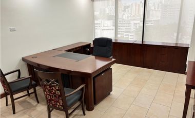 OBARRIO / OFICINA AMOBLADA / PH OMEGA / 234M2 / 5 PARKIN
