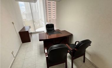 OBARRIO / OFICINA AMOBLADA / PH OMEGA / 234M2 / 5 PARKIN