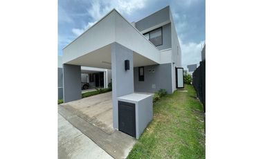 SE VENDE TOWN HOMES en Panamá Pacífico/MC2