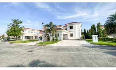 SANTA MARIA / FAIRWAY ESTATE / CASA DE LUJO AMOBLADA 800M2