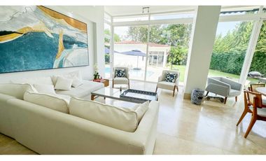 SANTA MARIA / FAIRWAY ESTATE / CASA DE LUJO AMOBLADA 800M2