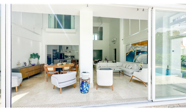 SANTA MARIA / FAIRWAY ESTATE / CASA DE LUJO AMOBLADA 800M2