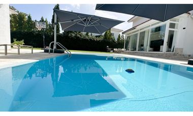 SANTA MARIA / FAIRWAY ESTATE / CASA DE LUJO AMOBLADA 800M2