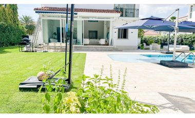 SANTA MARIA / FAIRWAY ESTATE / CASA DE LUJO AMOBLADA 800M2