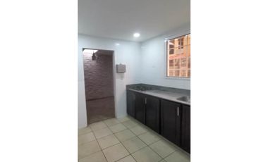 VENTA DE LINDA CASA DE ESQUINA EN BRISAS DEL GOLF 3 RECAMARAS 3 BAÑOS