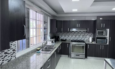 Venta de casa en Villa Lucre, Ph Altos de San Rafael