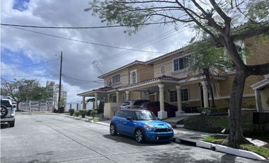 Venta de casa en Villa Lucre, Ph Altos de San Rafael