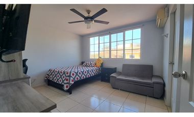 Venta de casa en Villa Lucre, Ph Altos de San Rafael