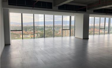 Se Arrienda Oficina en Centro Empresarial Elemento
