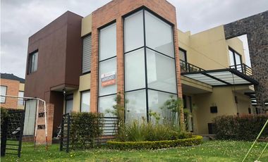 Se Arrienda Casa en Cota