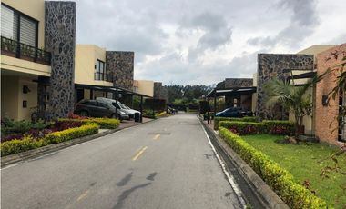 Se Arrienda Casa en Cota