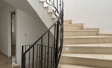 PRECIOSA CASA EN CONDOMINIO EN VENTA INTERLOMAS