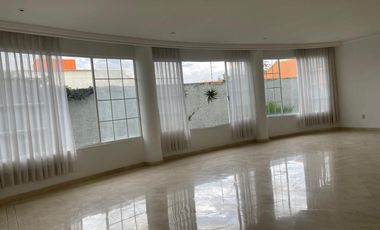 PRECIOSA CASA EN CONDOMINIO EN VENTA INTERLOMAS