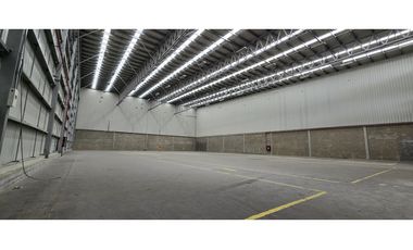 Bodega 2.500 M2 Arrienda o Vende Zona Franca