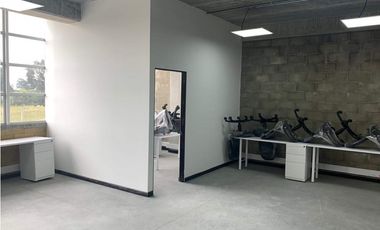 Bodega 2.500 M2 Arrienda o Vende Zona Franca