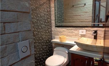 Casa en arriendo ubicado en Cedritos de Area 140 metros
