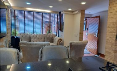 Casa en arriendo ubicado en Cedritos de Area 140 metros