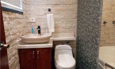 Casa en arriendo ubicado en Cedritos de Area 140 metros