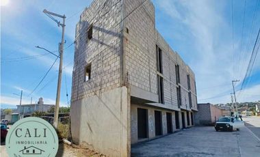 Se VENDE Edificio en Zona Universitaria el Palmar