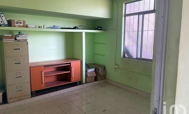 Terreno con Oficina Comercial en Renta en Coatepec; Veracruz.