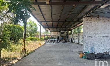 Terreno con Oficina Comercial en Renta en Coatepec; Veracruz.