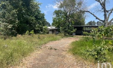 Terreno con Oficina Comercial en Renta en Coatepec; Veracruz.