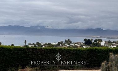 Gran Casa en Guanaqueros + 3 Cabañas en amplio terreno