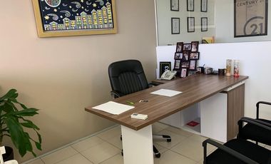 RENTA LOCAL/OFICINA EN SANTA CATARIINA