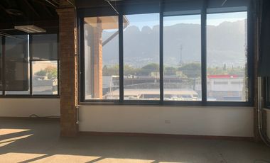 EDIFICIO EN VENTA DEL VALLE, SAN PEDRO GARZA GARCÍA, N.L.