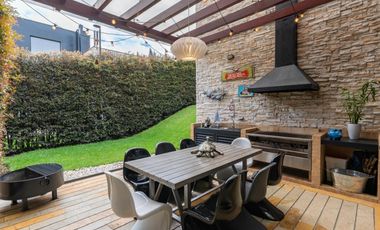 LUJOSA CASA AMPLIOS ESPACIOS  SOPO