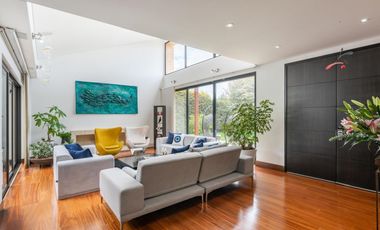 LUJOSA CASA AMPLIOS ESPACIOS  SOPO