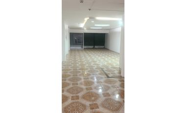 En renta local comercial sector Manta 2000