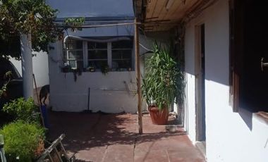 Amplio Terreno con 3 casas / Teniente Bergman/ Quinta Normal