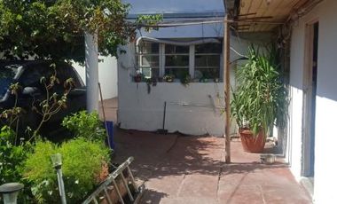 Amplio Terreno con 3 casas / Teniente Bergman/ Quinta Normal