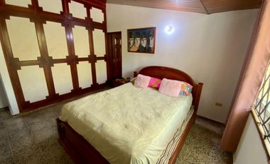 SE VENDE AMPLIA CASA EN EL BARRIO EL JARDIN, SANTA MARTA