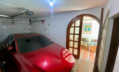 SE VENDE AMPLIA CASA EN EL BARRIO EL JARDIN, SANTA MARTA