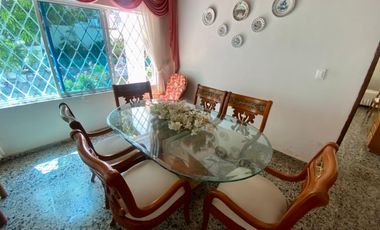 SE VENDE AMPLIA CASA EN EL BARRIO EL JARDIN, SANTA MARTA