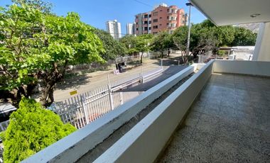 SE VENDE AMPLIA CASA EN EL BARRIO EL JARDIN, SANTA MARTA