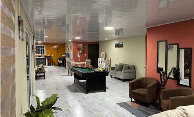 ALQUILER VACACIONAL, CASA EN NUEVA GORGONA, CON PISCINA Y AMOBLADA.