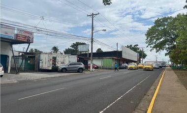 Excelente alquiler de Lote de patio ubicado en Barrio Balboa. (AM)