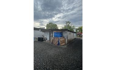 Excelente alquiler de Lote de patio ubicado en Barrio Balboa. (AM)