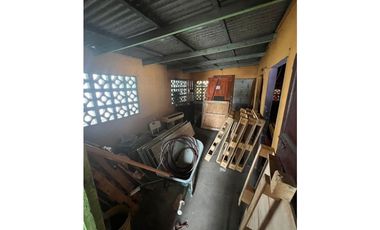 Excelente alquiler de Lote de patio ubicado en Barrio Balboa. (AM)