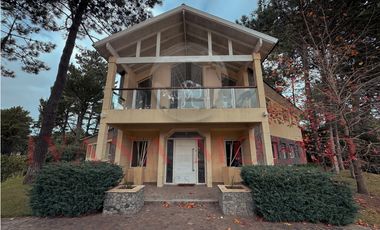 CASA EN VENTA - GOLF DE PINAMAR - VISTA AL NUEVO GOLF